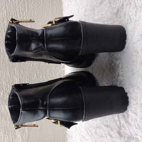 Soda Black Faux Leather Dual Zip Buckle   Round Toe Stacked Heel Moto Ankle Boot - Picture 6 of 16